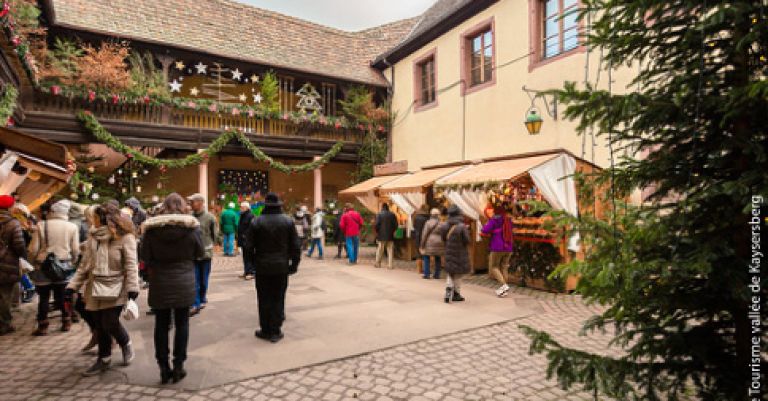 Marchés de Noël en Alsace et dîner spectacle au cabaret